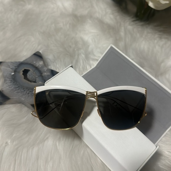 Dior Sunglasses White with Gold Frames - Picture 1 of 6